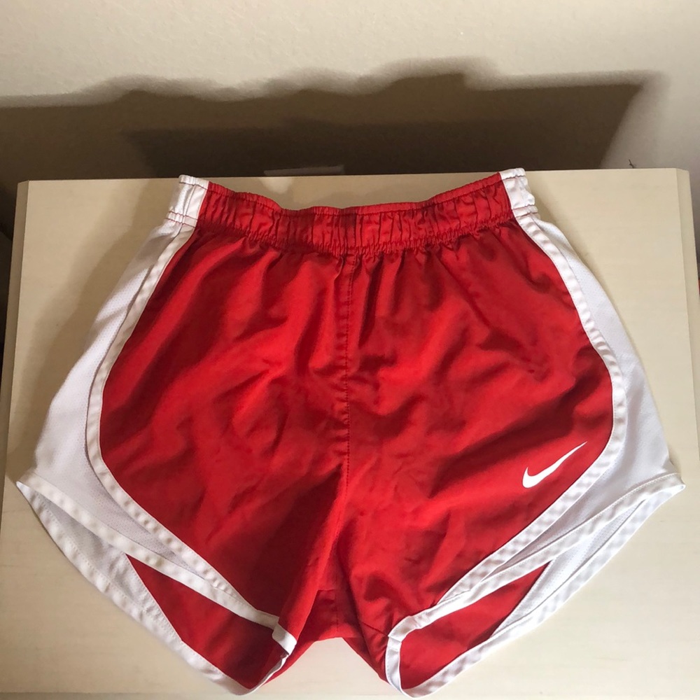 NIKE SHORTS